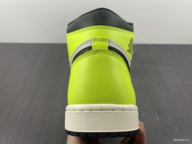 One Kick Air Jordan OG High 555088-702 1 Volt 0723